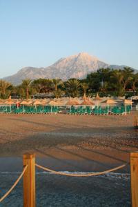 Pirates Beach Club