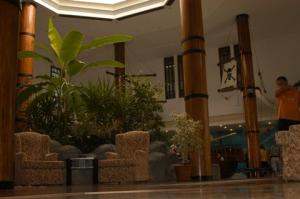 Pirates Beach Club